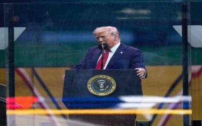 Los estadounidenses desaprueban a Trump en la mayoría de sus políticas, salvo en inmigración