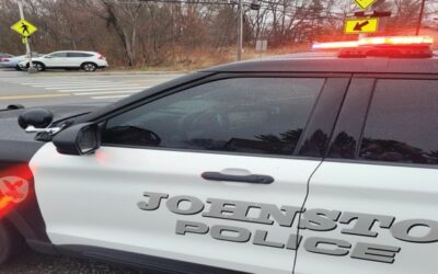 Accidente automovilístico en Johnston deja 3 heridos.