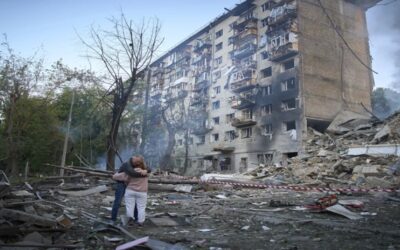 Ataque ruso nocturno deja 15 muertos y 156 heridos en Ucrania