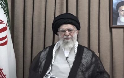 Líder iraní rechaza llamado a rendirse y dice que intervención de EEUU causaría “daños irreparables”