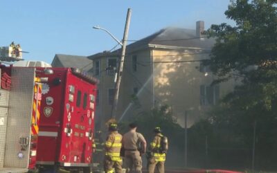 Incendio en East Providence deja varias personas sin hogar.
