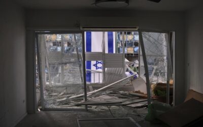 Israel dice que se alista para una campaña posiblemente larga contra Irán mientras continúan ataques