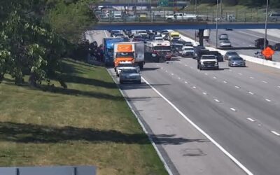 Agente de la Policía Estatal Rhode Island resulta herido en accidente automovilístico.