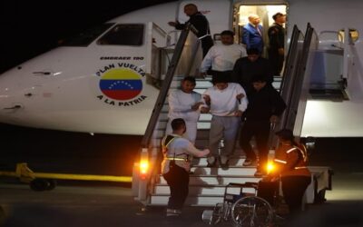 Un avión procedente de Estados Unidos aterriza en Venezuela con 203 repatriados