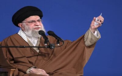 Líder supremo de Irán lanza advertencias a EEUU e Israel y minimiza ataques estadounidenses