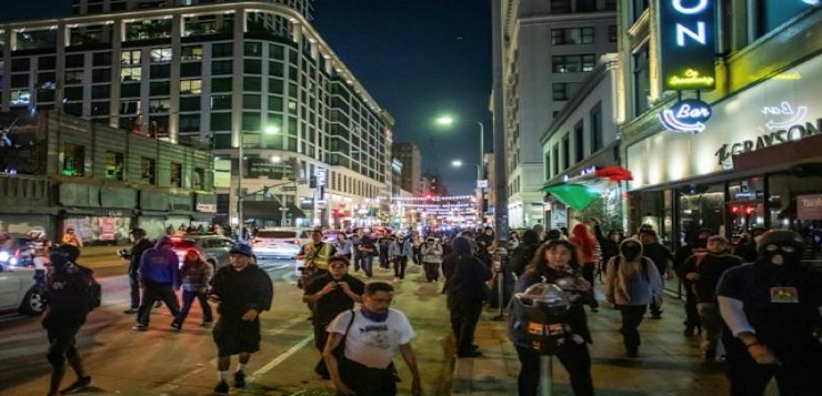 Las protestas contra las redadas migratorias se multiplican por EEUU