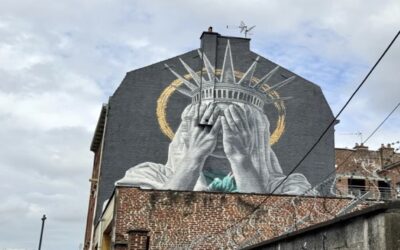 Mural en Francia muestra a la Estatua de la Libertad cubriéndose los ojos en crítica a Trump