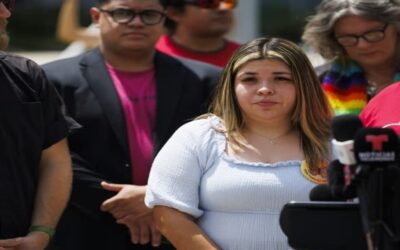 Jueces de EEUU ordenan liberar a salvadoreño expulsado y bloquean deportación