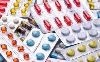 Trump llama a farmacéuticas para que reduzcan precios de los medicamentos