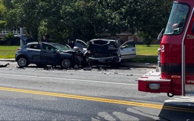 Accidente automovilístico múltiple deja 1 muerto y 2 heridos.