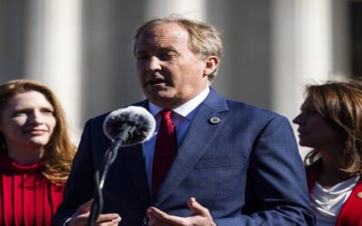 Fiscal general de Texas pide al Supremo estatal que expulse a 13 demócrata de sus cargos