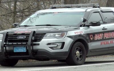 Policía East Providence alerta sobre estafa telefónica.