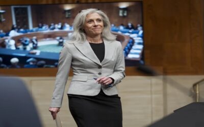La directora de los CDC deja el cargo tras menos de un mes al frente de esa agencia de EEUU