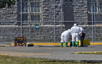 Dos oficiales correccionales ACI expuestos a fentanilo fueron asistidos con Narcan.