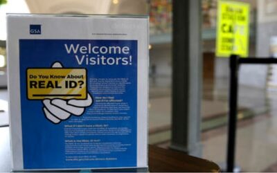 ¿Es válido mostrar tu Real ID en una redada de ICE? Abogado de inmigración lo aclara