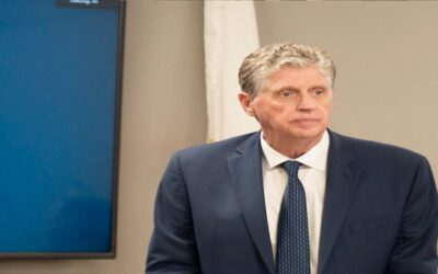 Nueva encuesta URI revela aprobación de McKee por debajo del 30%.