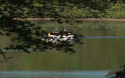 FBI inicia búsqueda en laguna de Burrillville.