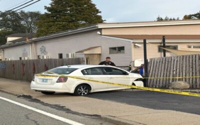 Auto se estrella con guardería, 5 niños heridos.