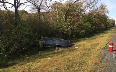 Accidente automovilístico cobra de la vida de un hombre y deja 3 menores heridos.
