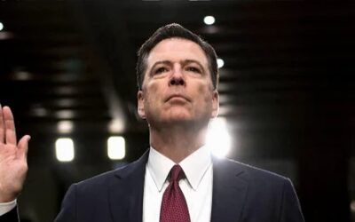 El exdirector del FBI James Comey se declara no culpable de cargos de obstrucción