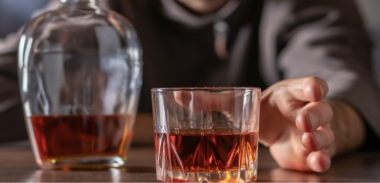 Investigadores descubren por qué no es tan fácil dejar el alcohol