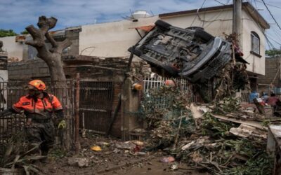 México lucha por acceder a más de 300 pueblos incomunicados tras las lluvias torrenciales