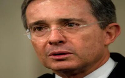 Tribunal revoca condena contra expresidente colombiano Álvaro Uribe por soborno y fraude procesal