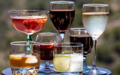 Tipos de bebidas alcohólicas que puedes permitirte dependiendo tu condición de salud
