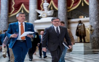 Los vuelos siguen afectados en EEUU mientras controladores aéreos enfrentan falta de pago