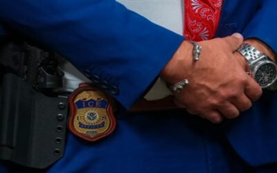 ICE abrirá un centro de llamadas para rastrear y deportar a menores indocumentados no acompañados