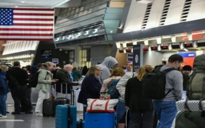 Tránsito aéreo de EEUU cerca de la normalidad tras reapertura del gobierno