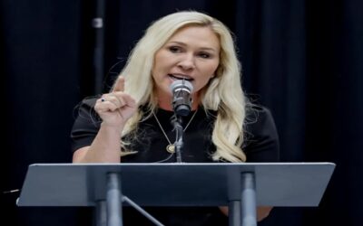 La congresista Marjorie Taylor Greene denuncia amenazas tras perder el apoyo de Trump