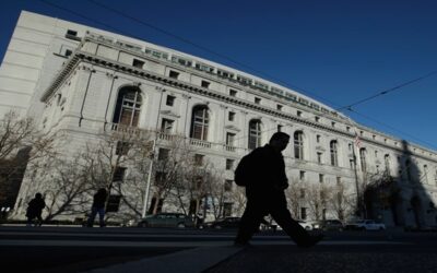 Corte Suprema de EEUU revisará política que restringe el número de solicitantes de asilo