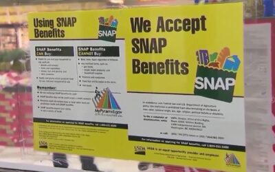 Beneficios SNAP serán parcialmente financiados luego de fallos judiciales en Rhode Island y Massachusetts.