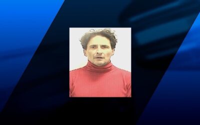 Conductor que se estrelló contra casa enfrenta varios cargos.