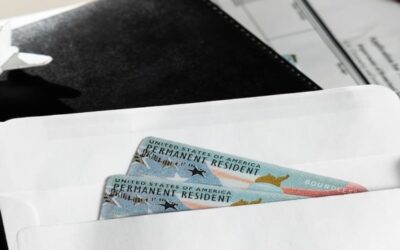 Lista USCIS con los documentos obligatorios para migrantes con green card que viajan fuera de EE.UU.