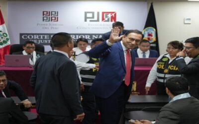 Condenan a 14 años de prisión por corrupción a expresidente peruano Martín Vizcarra