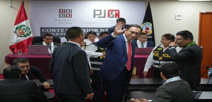 Condenan a 14 años de prisión por corrupción a expresidente peruano Martín Vizcarra