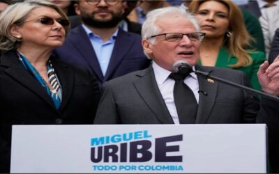 Padre de senador asesinado Uribe Turbay confirma salida de carrera presidencial colombiana