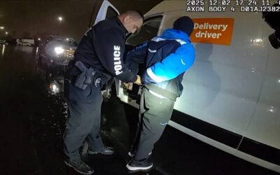 Conductor de reparto sospechoso de cometer al menos 16 robos a mano armada en Rhode Island.