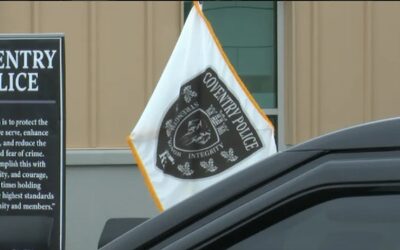 Accidente automovilístico en Coventry deja un hombre herido.