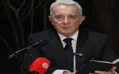 Absuelto expresidente Álvaro Uribe impulsa a la derecha en plena campaña electoral en Colombia