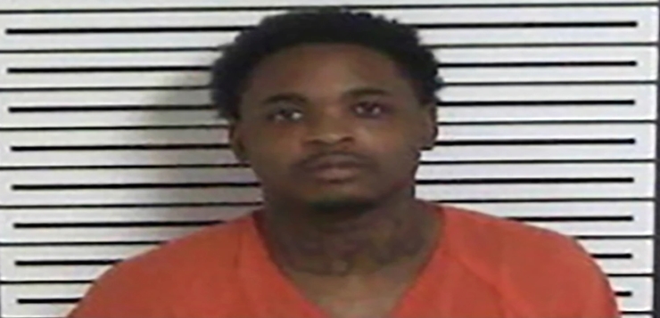 La policía busca al último de los tres reclusos que escaparon de una cárcel en Luisiana