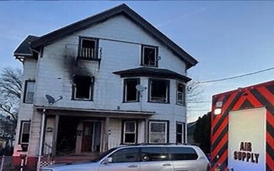 Incendio en Central Falls deja 16 adultos y 2 bebés sin hogar.