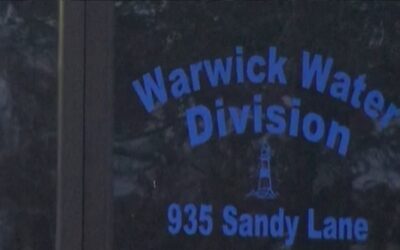 Empleado municipal de Warwick suspendido luego de ser acusado de violencia doméstica y posesión sustancia controlada.