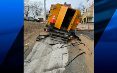Pista colapsa luego de ruptura tubería principal de agua.