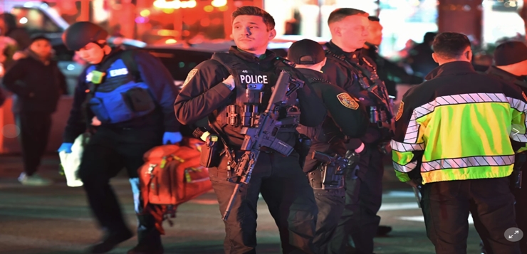 Al menos 2 muertos y 8 heridos en tiroteo en la Universidad Brown.