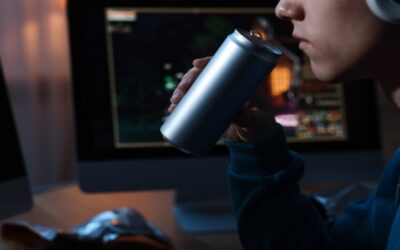 El peligro de las bebidas energéticas: un hombre sano las consumió en exceso y sufrió un derrame cerebral