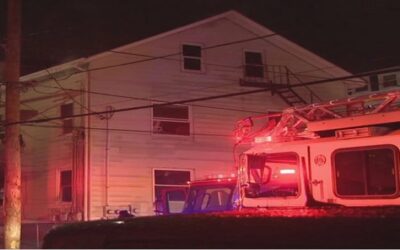 Incendio en Central Falls deja 10 personas sin hogar.