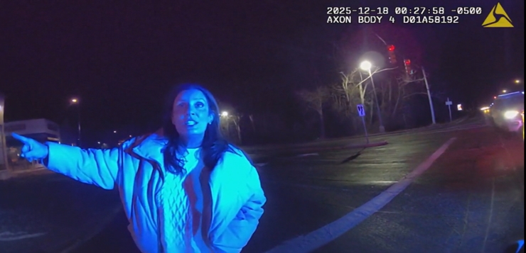 Ex candidata para alcade de Cranston comparece en corte.